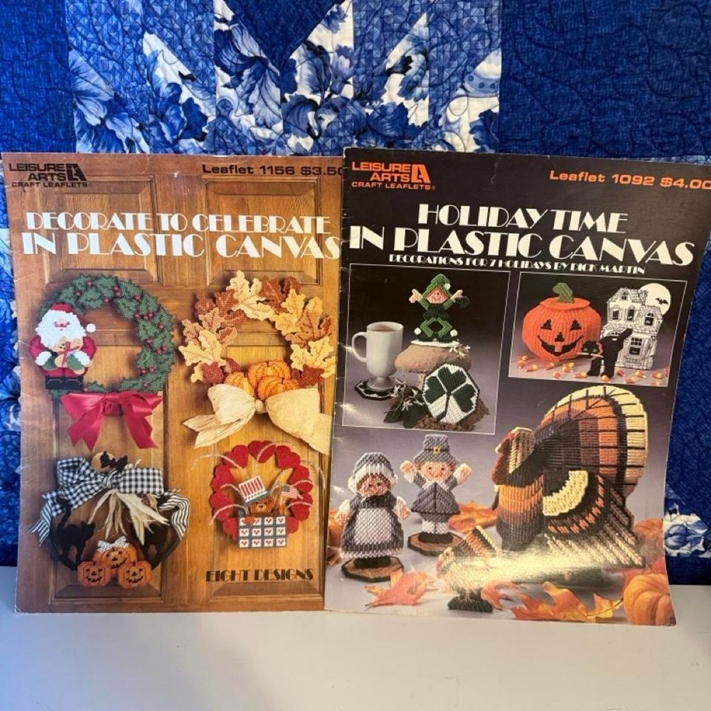 Leisure Arts Plastic Canvas Leaflets 1156 1092 Holiday Decor Patterns Vintage